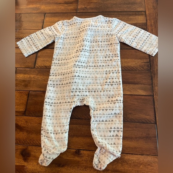 Aden & Anais Sleeper 6-9M - Picture 2 of 3